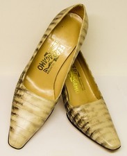 SALVATORE FERRAGAMO MADE IN ITALY 6 AA REPTILE EMBOSS 3" PUMPS,GOOD USED COND.