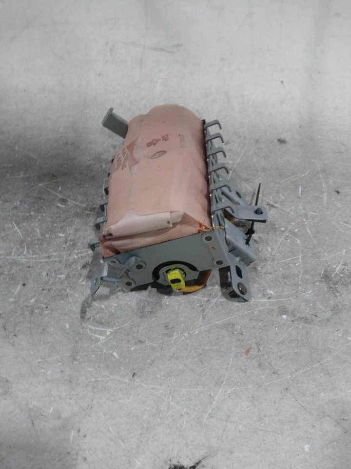 Used Right Instrument Panel Air Bag fits: 2012 Mazda 3 passenger dash Right Grad Foto 2 de 4