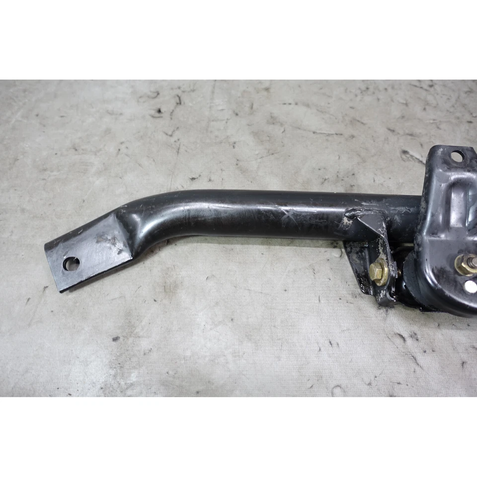 BMW 325i M50 1992-1994 montaje transversal para transmisión automática OEM Foto 2 de 4