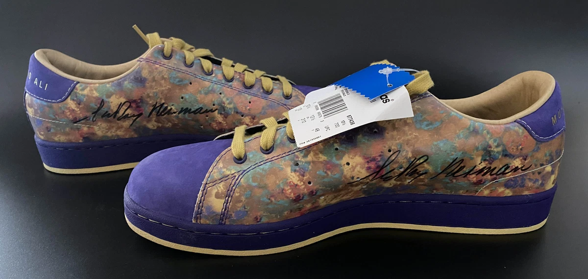 LeRoy Neiman SIGNED Adidas Ali Classic Shoes PSA/DNA AUTOGRAPHED SZ 12 |