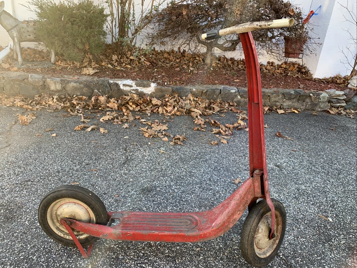 Vintage 1940 s Radio Line Metal Push Scooter w Stand Emblem Rubber Tires