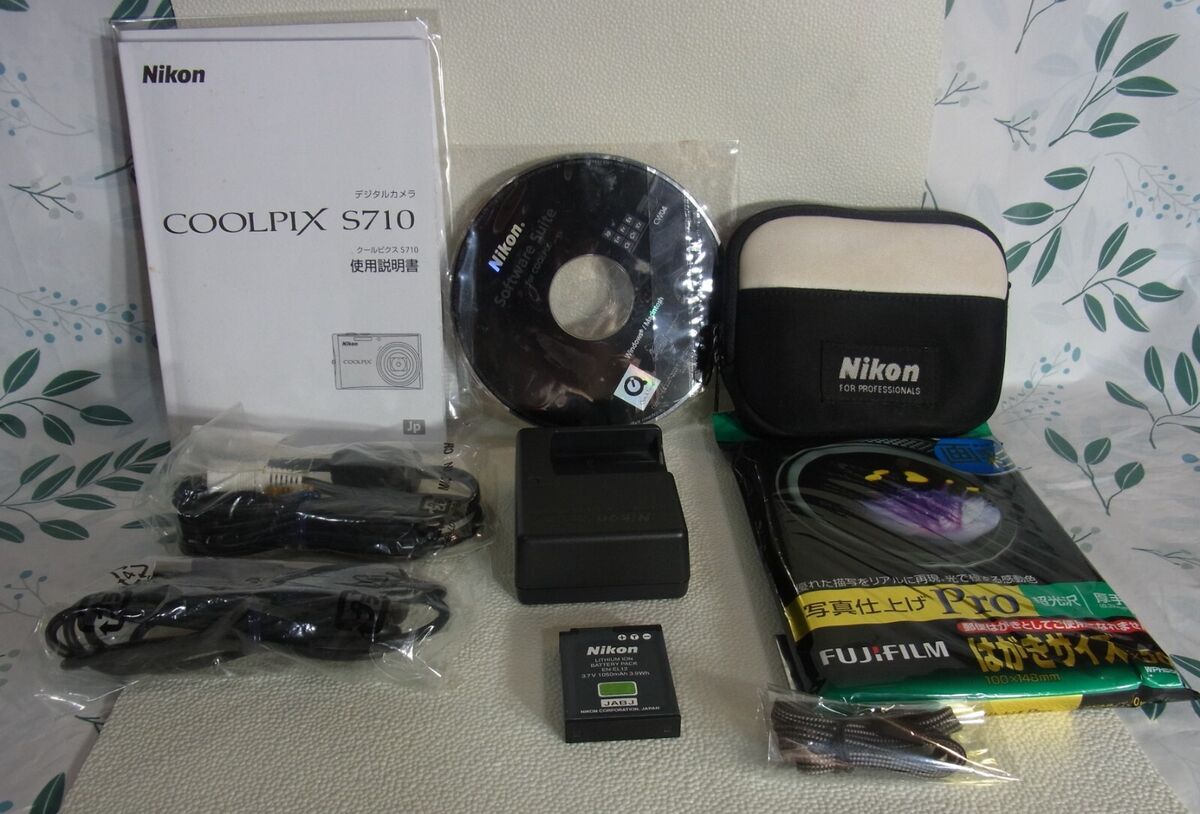 Nikon COOLPIX S710,14.5MP,3.6x,3.0in,Urban black,Excellent Nikon COOLPIX S710,14.5MP,3.6x,3.0in,Urban black,Excellent