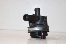 Mercedes-Benz CLA C117 X117 W117 2016 Zusatzwasserpumpe A0005000686 Diesel 130kW Mercedes-Benz CLA C117 X117 W117 2016 Zusatzwasserpumpe A0005000686 Diesel 130kW