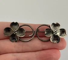 Vintage Stuart Nye Sterling Silver Dogwood Flower Swirl Brooch Pin