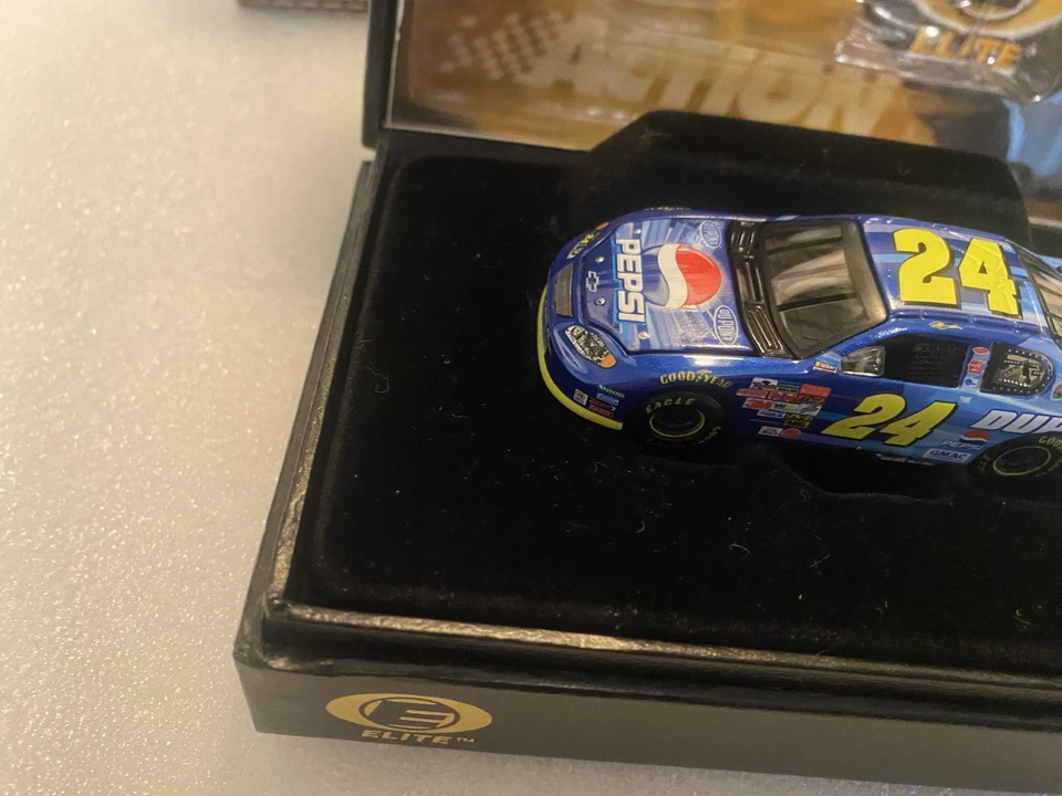 Jeff Gordon #24 DuPont Pepsi Daytona Fireworks 2002 RCCA ELITE 1:24 Foto 4 de 4