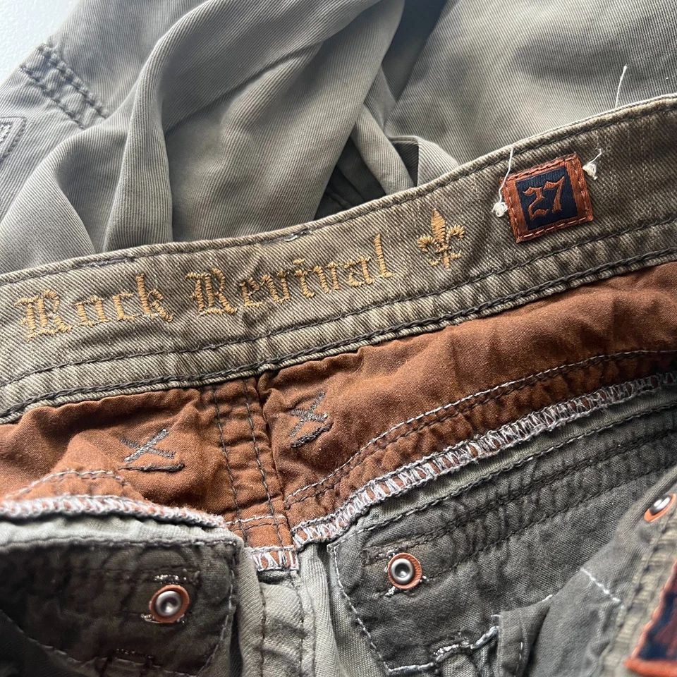 Pantalones cortos Rock Revival cargo para mujer 27 verde salvia utilitarios tiro medio grunge Foto 3 de 4