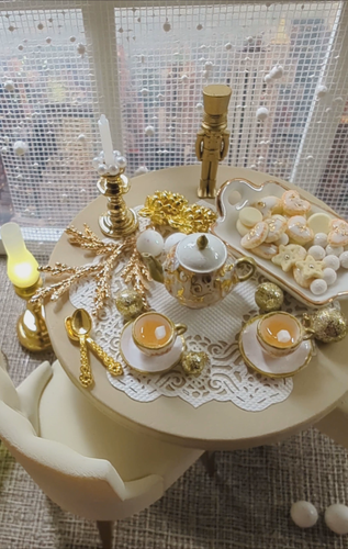 1:12 Miniature Christmas Decor. - Video 1 of 1