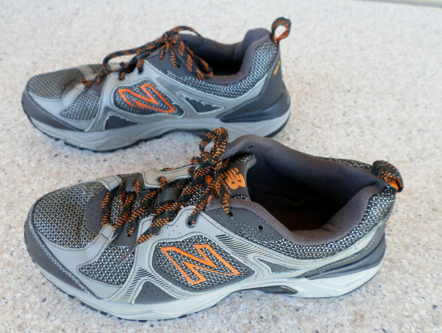 New Balance \