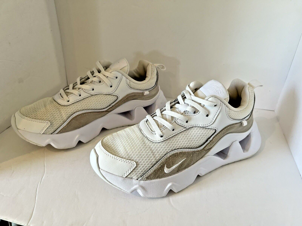nike ryz white beige