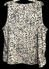 Nine West Top Plus Size 4X White Black Sleeveless V Neck Abstract Print Tunic