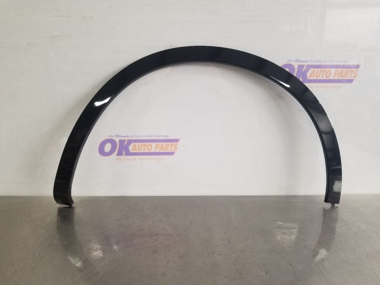 20 2020 MASERATI LEVANTE SQ4 GRANSPORT QUARTER PANEL MOULDING BLACK LEFT DRIVER