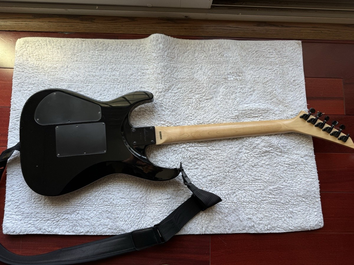 Jackson DKMG Dinky Black Made in Japan EMG-HZ Pickups Arch top