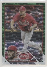 2023 Topps Series 2 Green Foil 512/499 Hunter Strickland #652 11o2