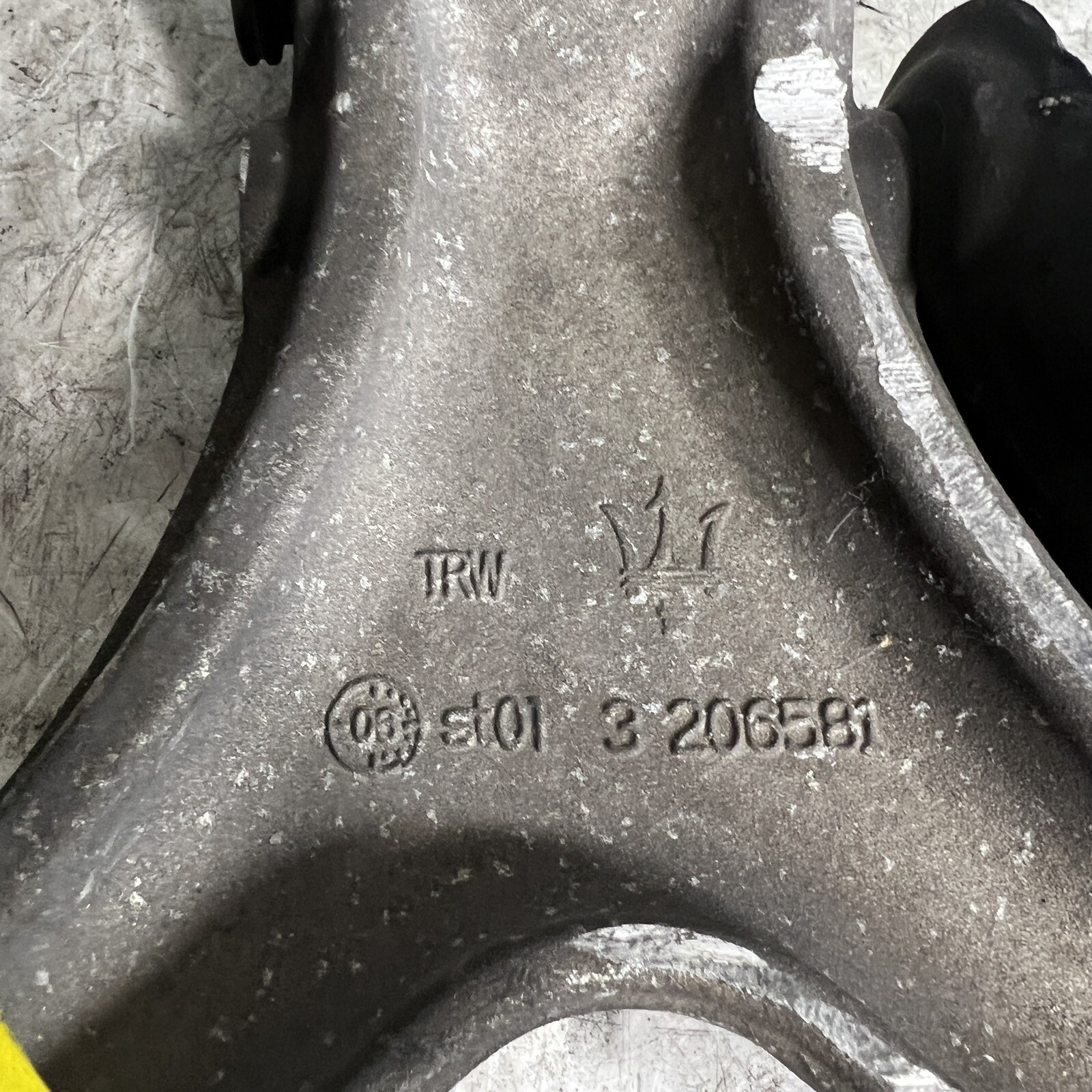 03-12 Maserati Quattroporte Front Right Lower Control Arm M139