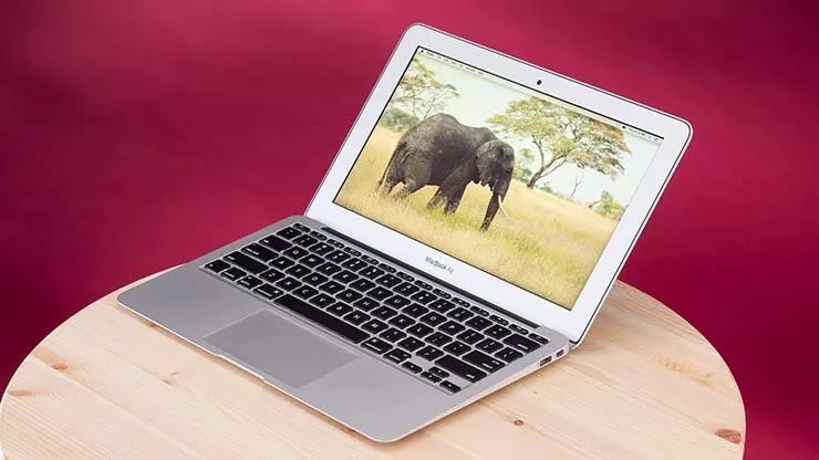 Apple MacBook Air 11インチ 2015モデル-