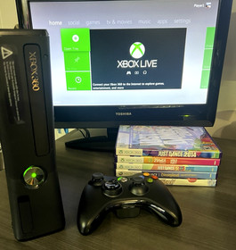 Microsoft Xbox 360 Slim 4GB Disneyland Adventures Kinect in Box Tested 5 Games