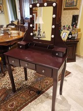 Mobile toletta per trucco con sgabello e specchio