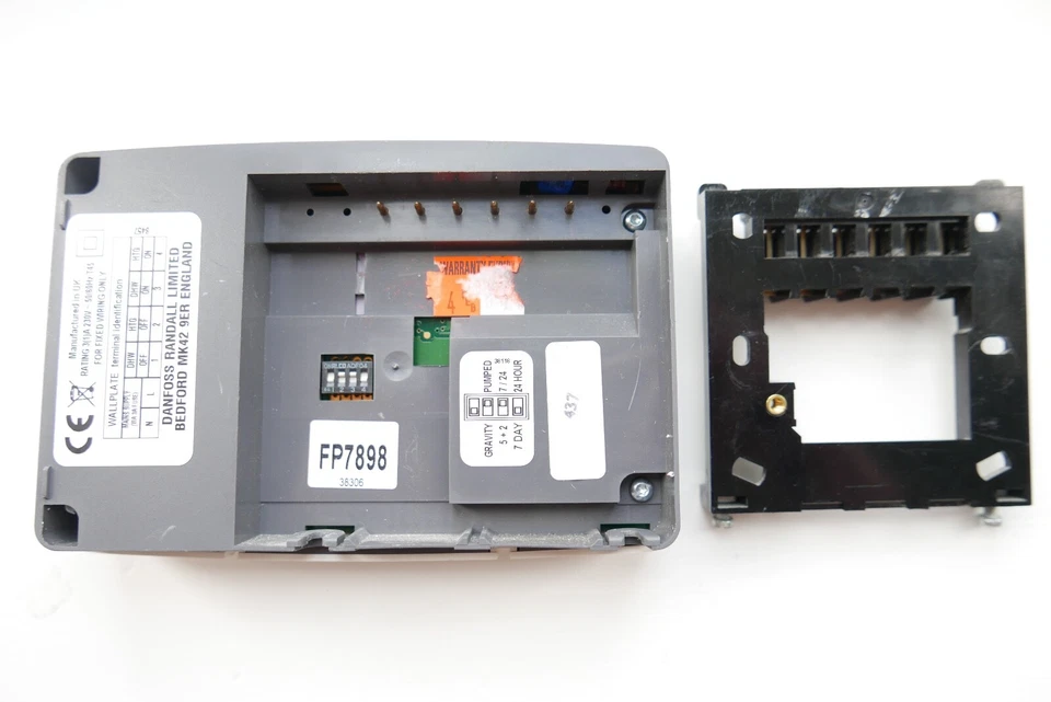DANFOSS FP7898/FP715Si TWIN CHANNEL PROGRAMMER 7 DAY 5/2 DAY 24 HOUR - Image 2 of 2