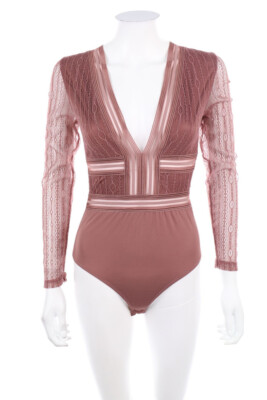 LULUS Body Langarm Spitze Cut-out S mauve