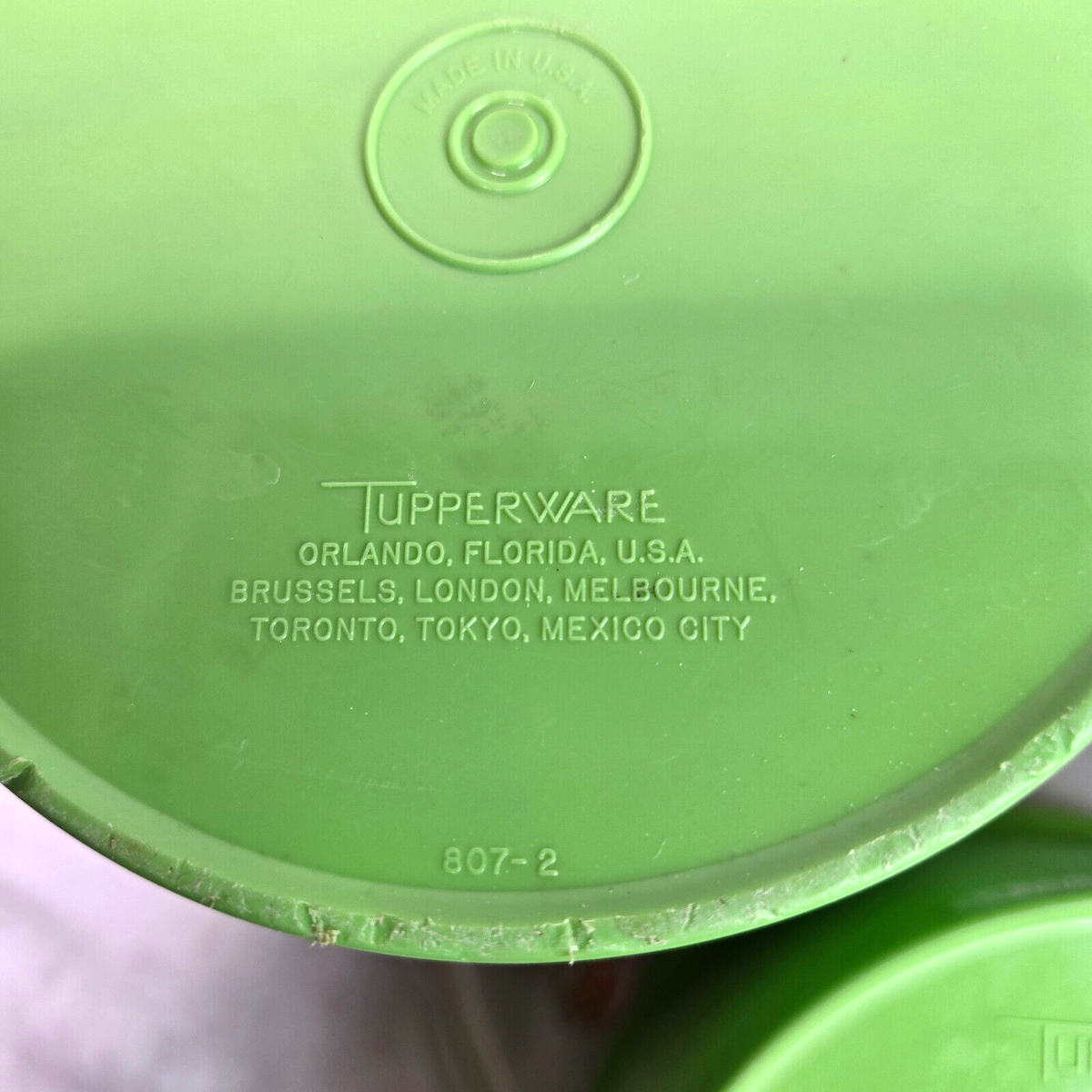 Couvercle Tupperware Vert Vintage – Diamètre 22 Cm – Réf 3604A-2 – Occasion