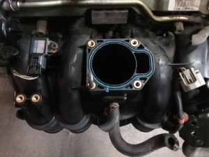 2001 2005 Honda Civic Lx Intake Manifold 1 7l 4 Cylinder Automatic Ebay