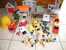 FIREMAN SAM, BULDINGS VEIHCLES AND FIGURES