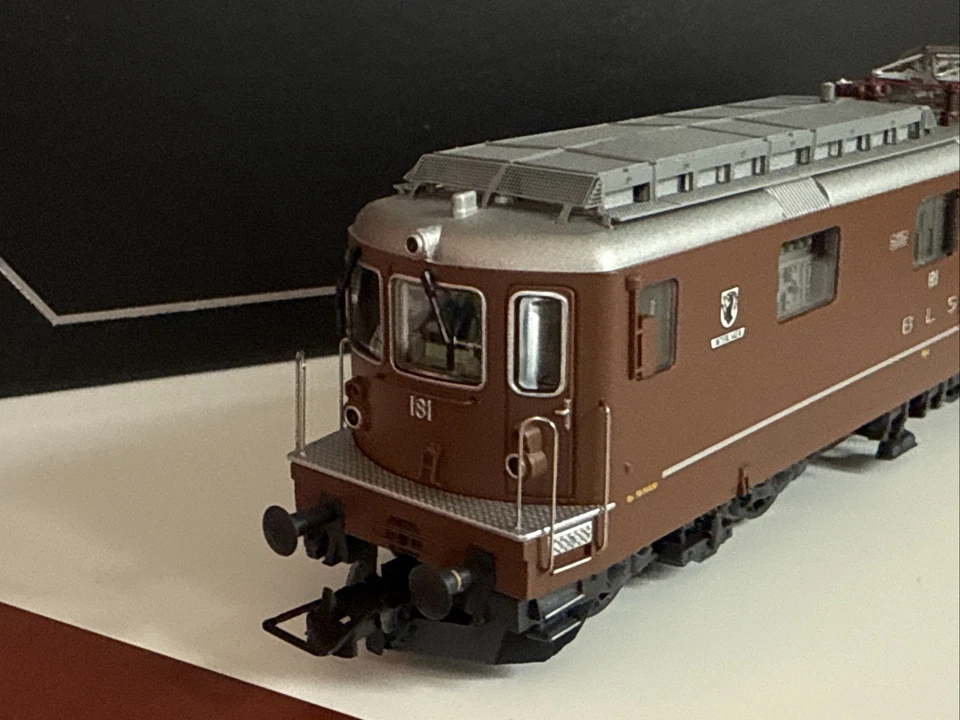 Rivarossi HR2959 BLS Re 4 4 181 Interlaken lang Elektrolokomotive DC - Bild 2 von 4