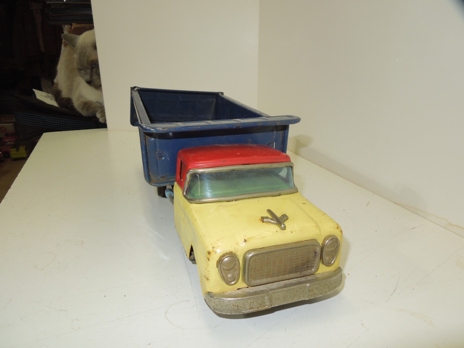 Cragstan tin toy dump truck 12" long