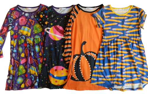 Paket Mädchen Gr. 10 Strickkleider Sonnenschein Swing Schule Motiv Halloween Planeten