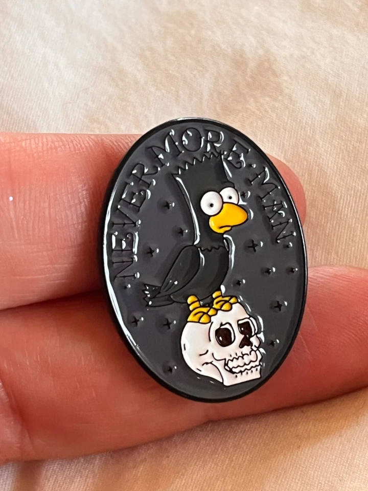 Los Simpson - La casa del árbol de los horrores - Pin/insignia esmaltada - Excelente estado Foto 2 de 4