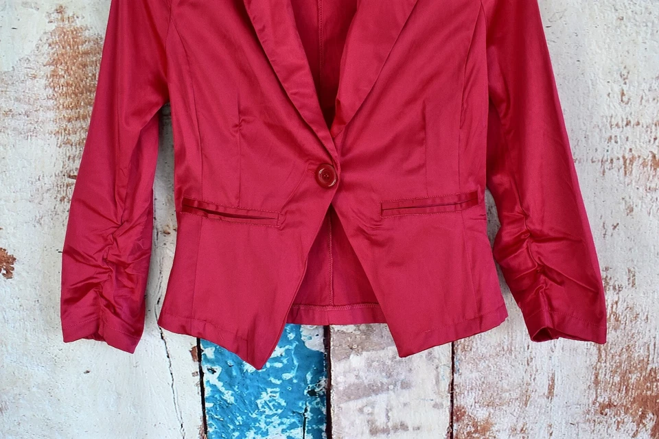 Blazer Mujer Last Kiss Hombro Manga Larga PEQUEÑO Rojo Brillante seminuevo Foto 3 de 4