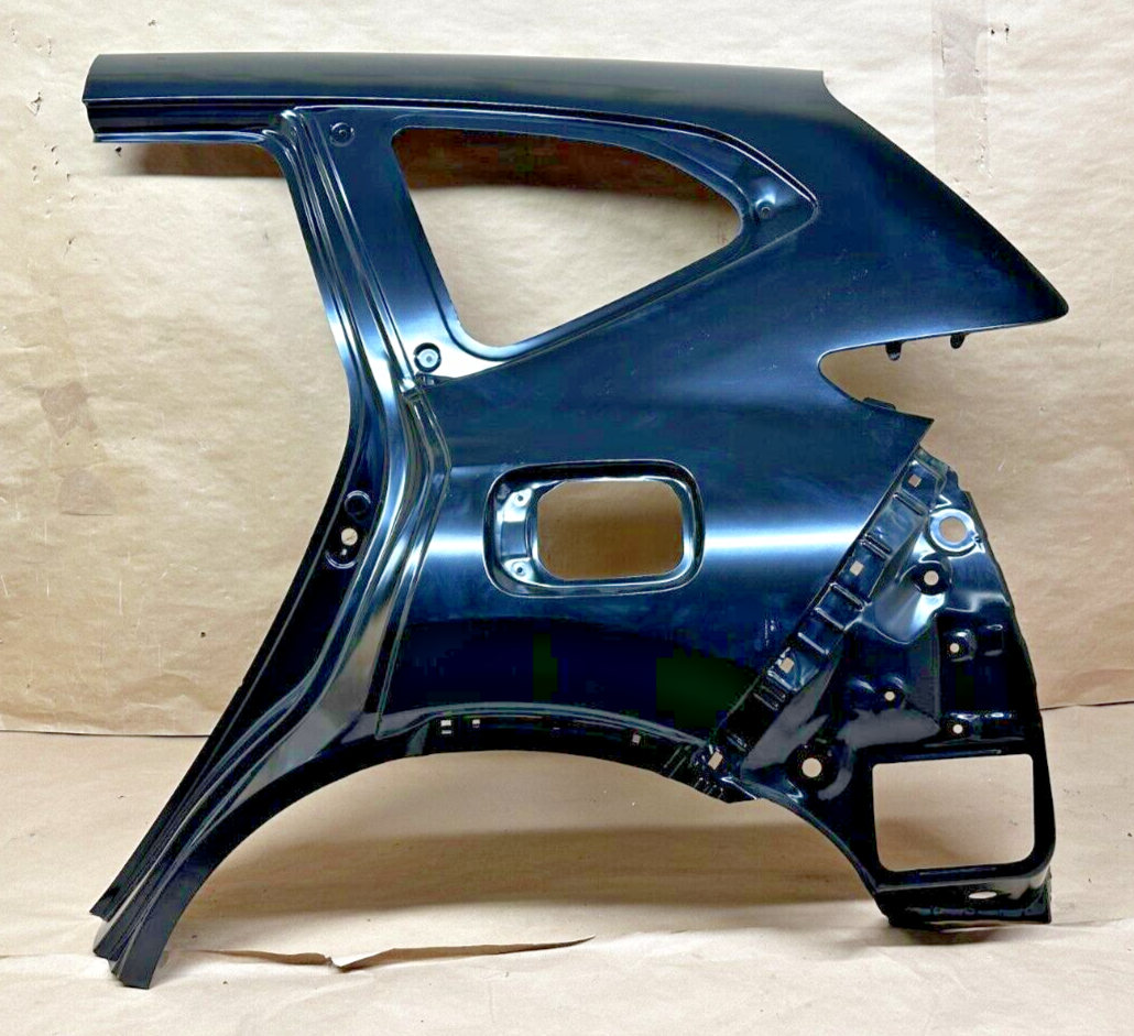 New Genuine 1720 Honda CRV Quarter Panel Left LH Side Rear Out 04646