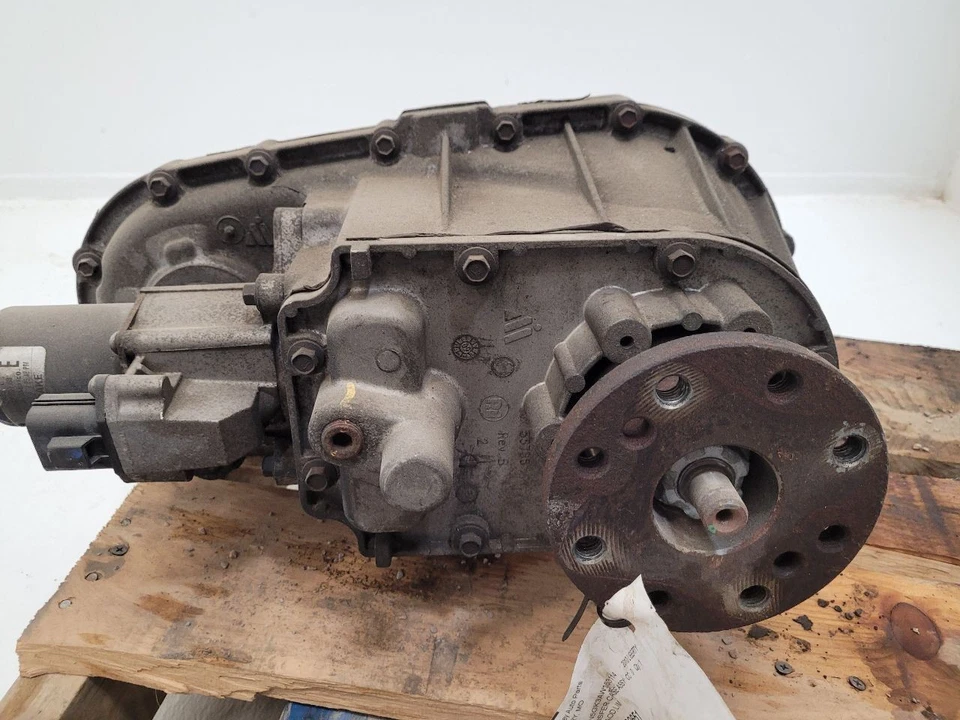 08-12 JEEP LIBERTY Transfer Case Model MP1522 MP253 Command-trac 52853752AA     - Image 2 of 4