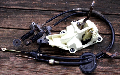 01-05 Civic Manual Transmission 1.7 Shifter box & Shift Cables D17 OEM 5 speed