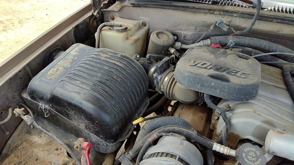 1996-00 Silverado 2500 Complete Air Intake Filter Box Housing With Tube Oem 7.4l - Image 3 of 4