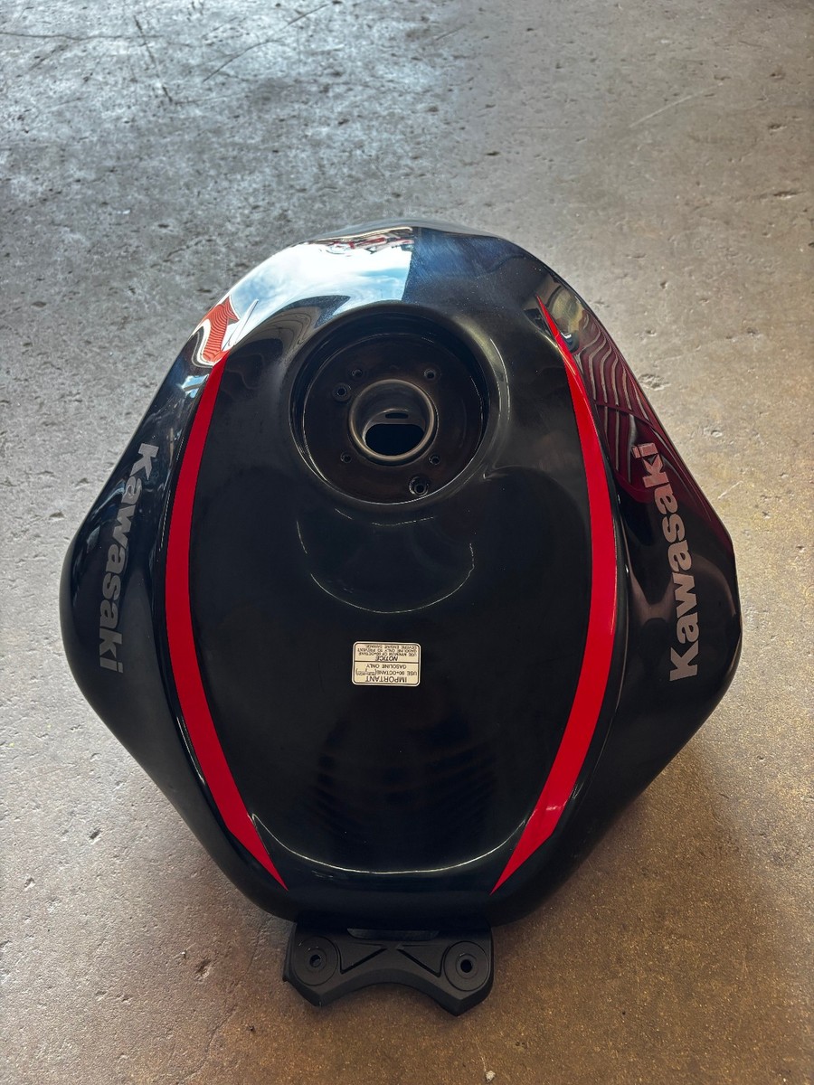 Kawasaki ZX6R 2019-2023 Ninja OEM Black Fuel Gas Tank Cell DENT