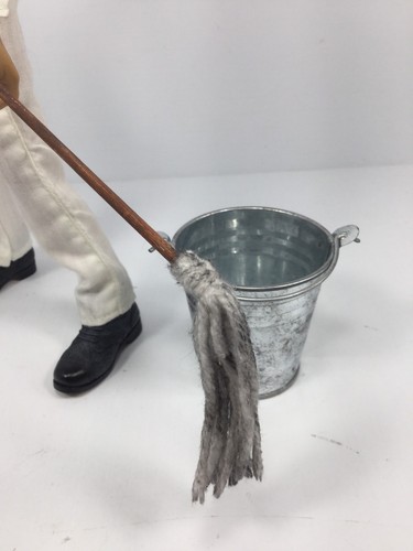 1/6 BBI U BOAT GERMAN NAVY KRIEGSMARINE SAILOR MOP & BUCKET WW2 DRAGON DID 21ST - Picture 6 of 12