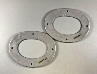 LOT OF 2 RAYTHEON 2025052-0701 EAR CUP BASE PLATE 2525-EM17