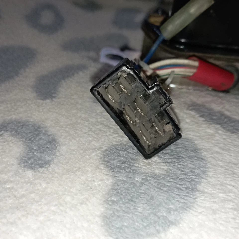 NOS ND Voltage Regulator BJ40 BJ41 BJ43 BJ44 HJ45 27700-56050 - Image 4 of 4