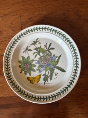 Portmeirion Botanic Garden Passiflora Caerulea 10 1/2'' Dinner Plate