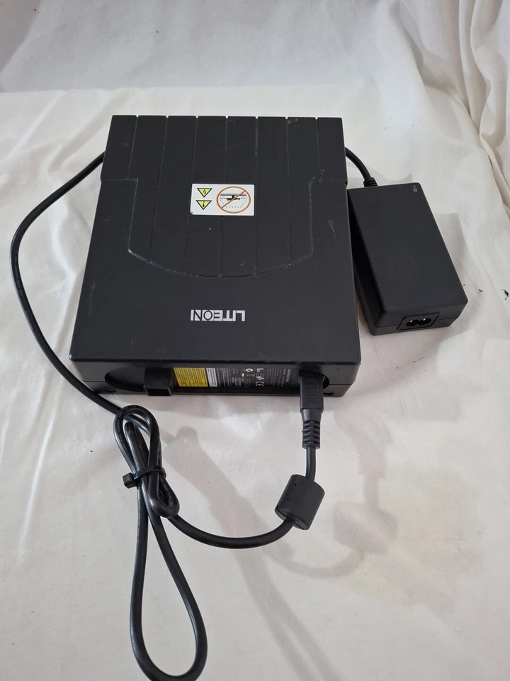 Liteon External DVD/CD Rewritable Drive SHM-165P6SX  - Image 3 of 3