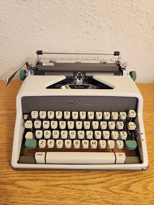 Vintage 1961 Olympia De Luxe Typewriter with Hardshell Case