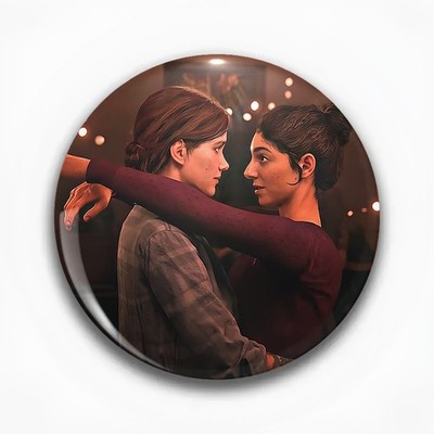 The Last of Us Ellie & Dina Plastic Pin Badge 4.4cm