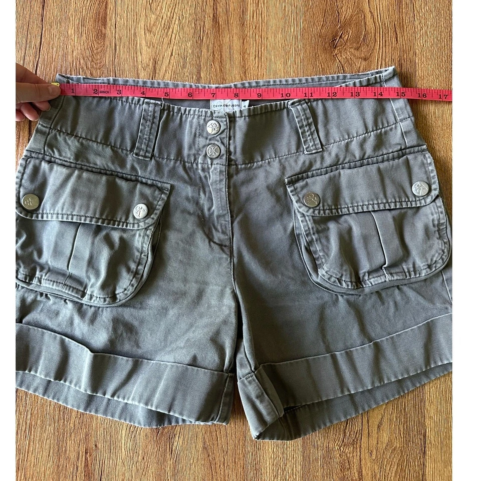 Calvin Klein Vtg Green Low Rise Cargo Shorts Size 4 - Image 4 of 4