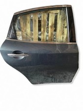 Porte arrière et accessoires Infiniti M30