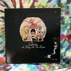 Queen A Day At The Races 1976 1st Press CSM Sterling Gatefold VG + / NM MiNUS
