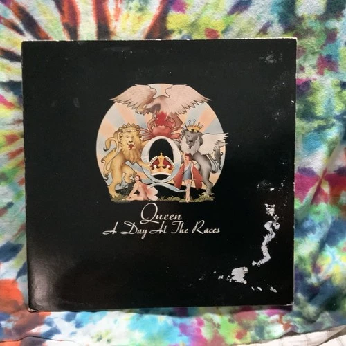 Queen A Day At The Races 1976 1st Press CSM Sterling Gatefold VG + / NM MiNUS