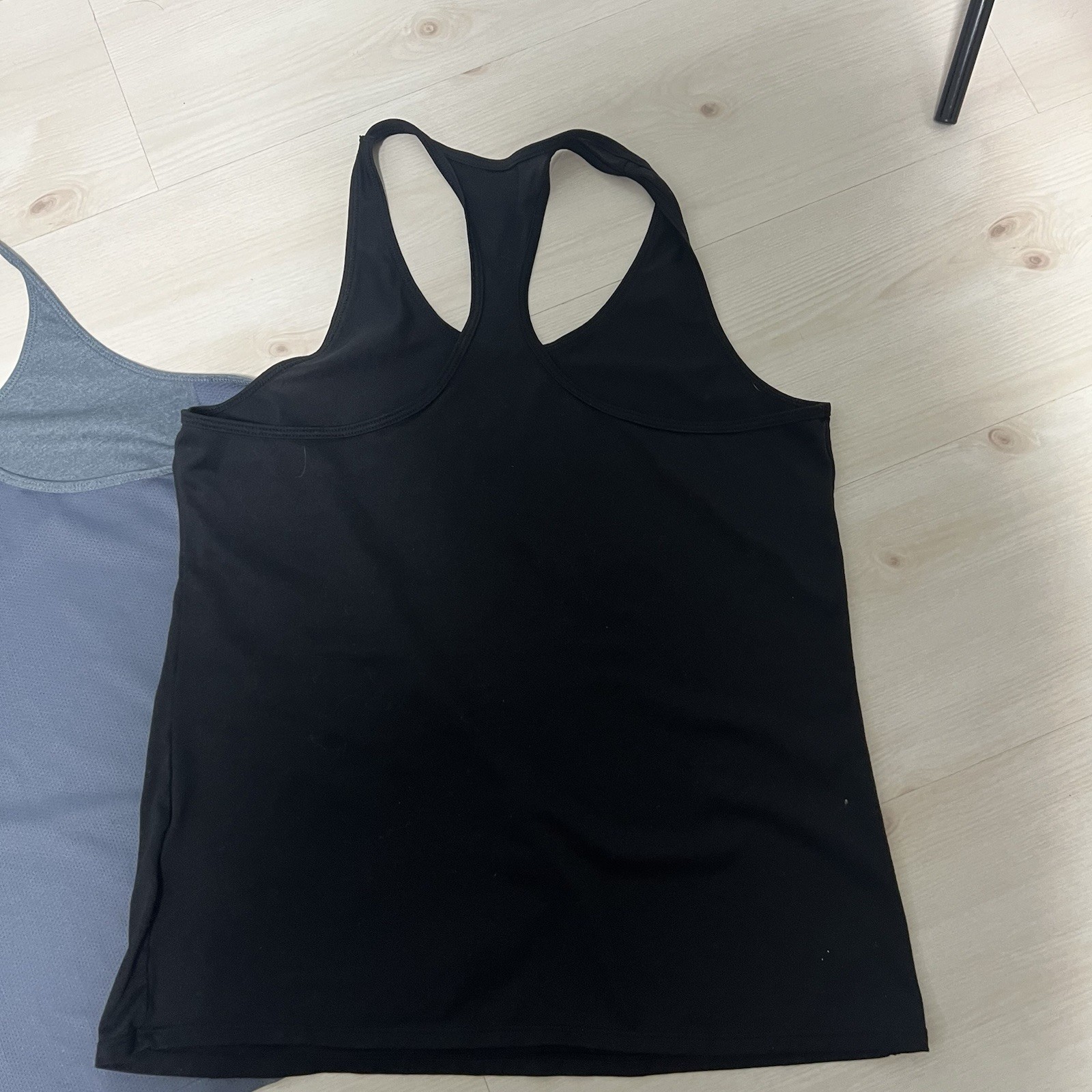 Lot Of 3 Nike Gaiam Tank Tops Women’s XL Racerback Dri-fit Loose Blue Black thumbnail 6