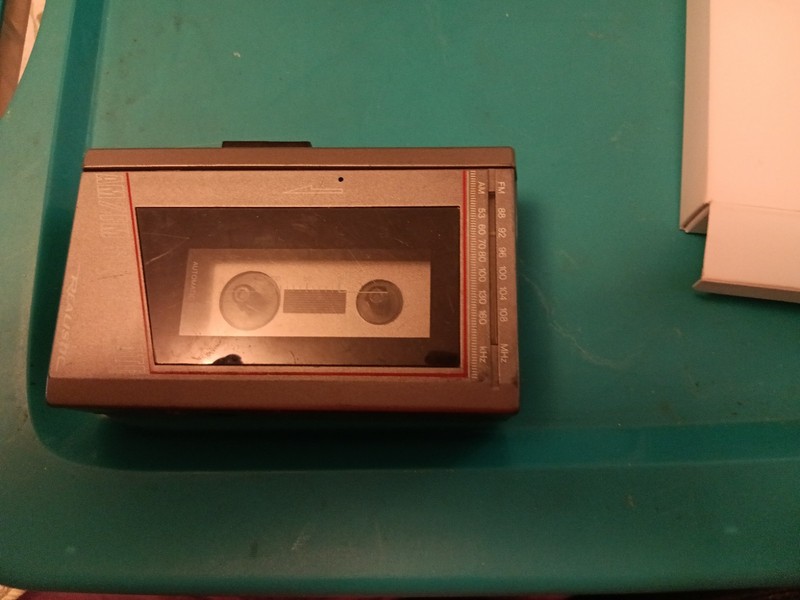 Realistic-AM FM Stereo”Mate”-Cassette Player & Radio SCP-24 (Untested/ 4 Parts)