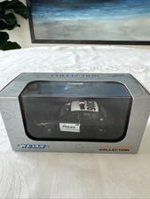 New Welly 1:43 Diecast Ford Crown Victoria - Blank Black/White - Various Cases